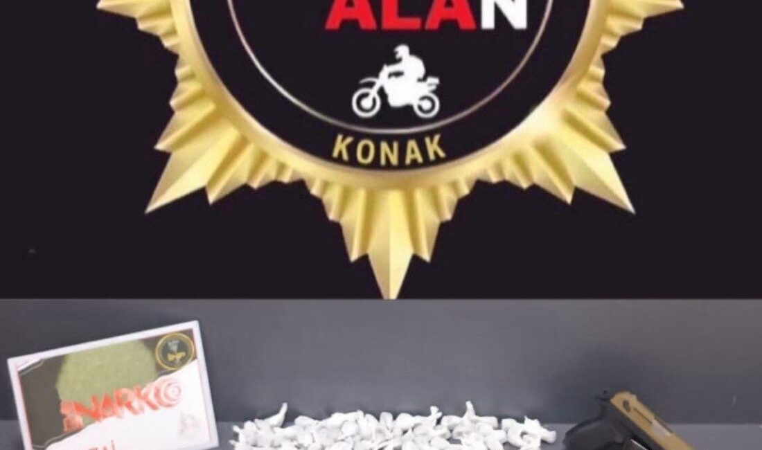 İzmir’in Konak ilçesinde polis ekiplerinin düzenlediği operasyonda ruhsatsız tabancalar, uyuşturucu