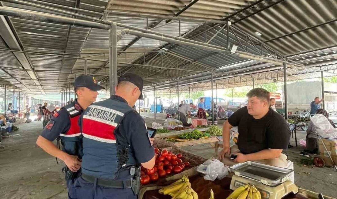 Aydın’ın Efeler ilçesinde esnaflara sahtecilik ve hırsızlık konularında uyarılarda bulundu.