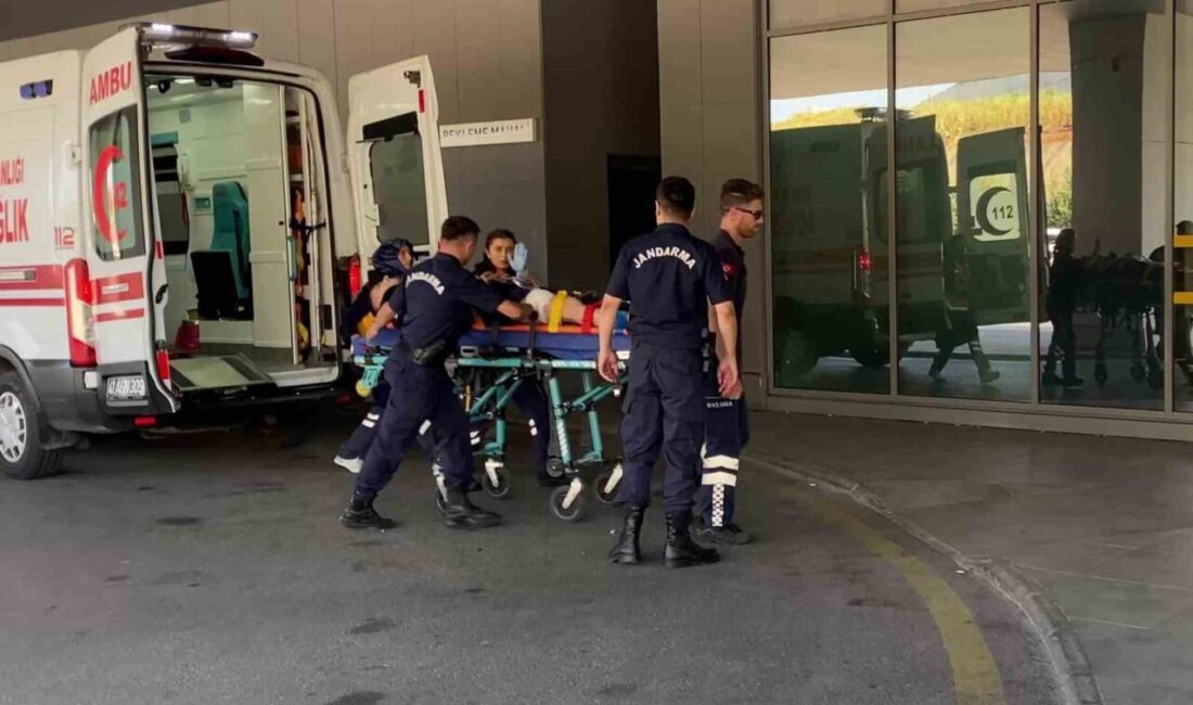 Kocaeli İl Göç İdaresi Müdürlüğü’nde görevli bir jandarma, meslektaşının tabancasından