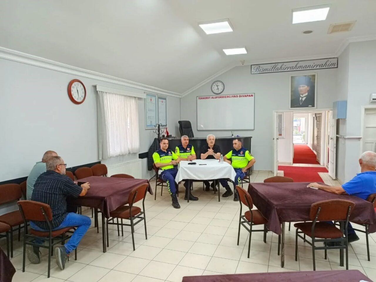 Düzce (İHA) – Düzce İl Jandarma Komutanlığı Jandarma Trafik Şubesi