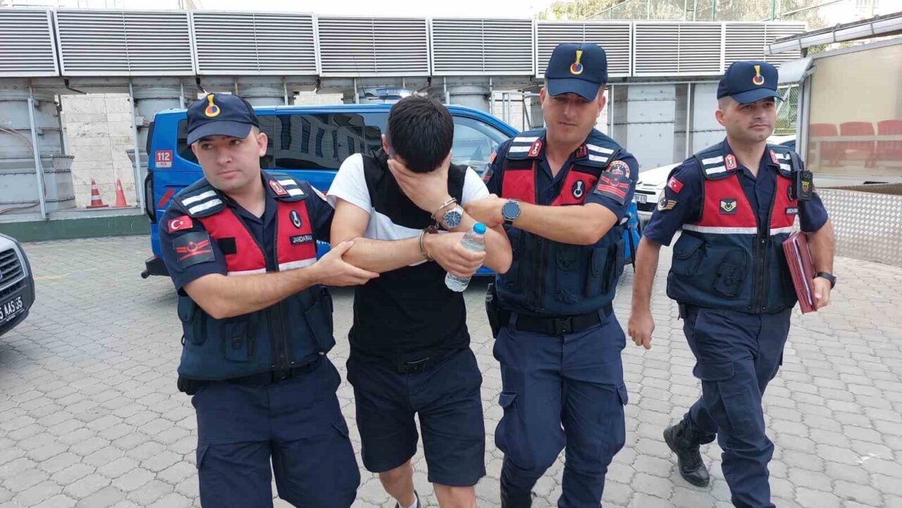 Samsun’da jandarmanın takibi sonucu evinde uyuşturucu madde ele geçirilen şüpheli