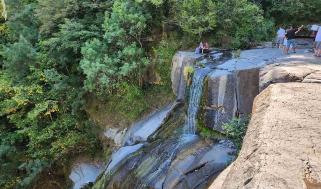 Samsun’un doğal güzelliklerinden Kabaceviz Şelaleleri, dağcılık, trekking ve fotoğraf meraklılarının