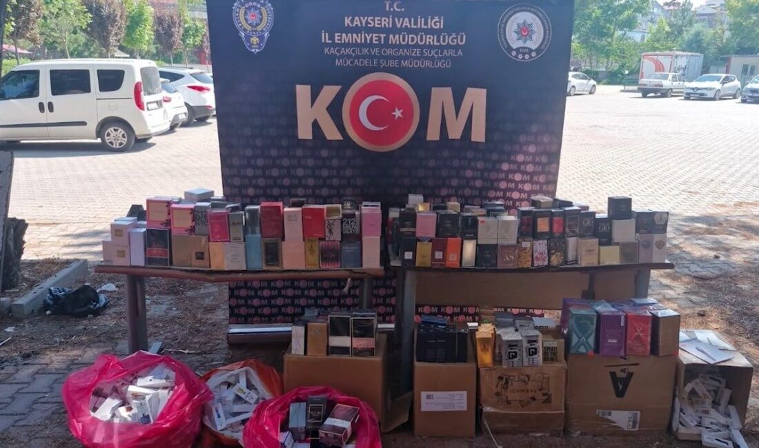 Kayseri İl Emniyet Müdürlüğü ekiplerince yapılan çalışmalarda kaçak parfüm sattığı
