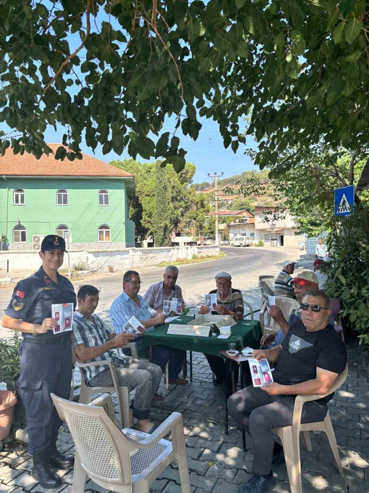 Aydın’ın Söke ilçesinde jandarma ekipleri, kadına yönelik şiddetin önlenmesi ve