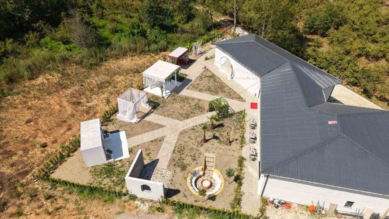 Trabzon’un Arsin ilçesi Gölcük Mahallesi’nde iki genç müteşebbis biraya gelerek