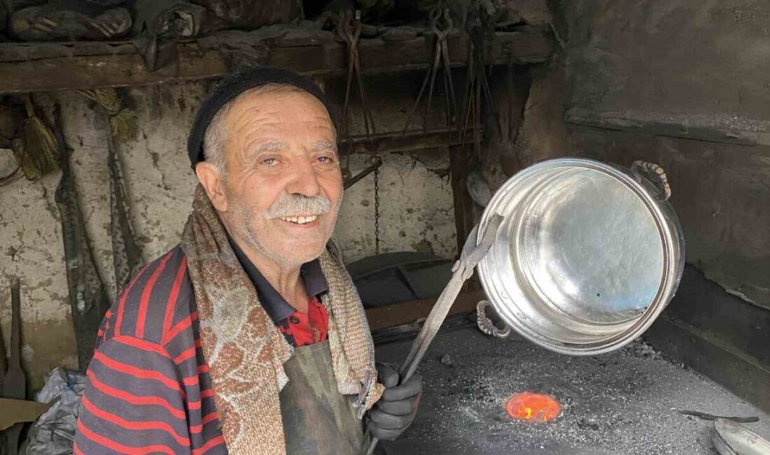 Tokat’ın Zile ilçesinde yaşayan yaşlı adam, 62 yıldır sürdürdüğü kalaycılık