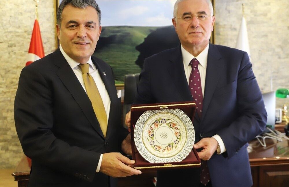 TBMM Kamu Başdenetçisi Mehmet Akarca, Ardahan Belediye Başkan Faruk Demir’i