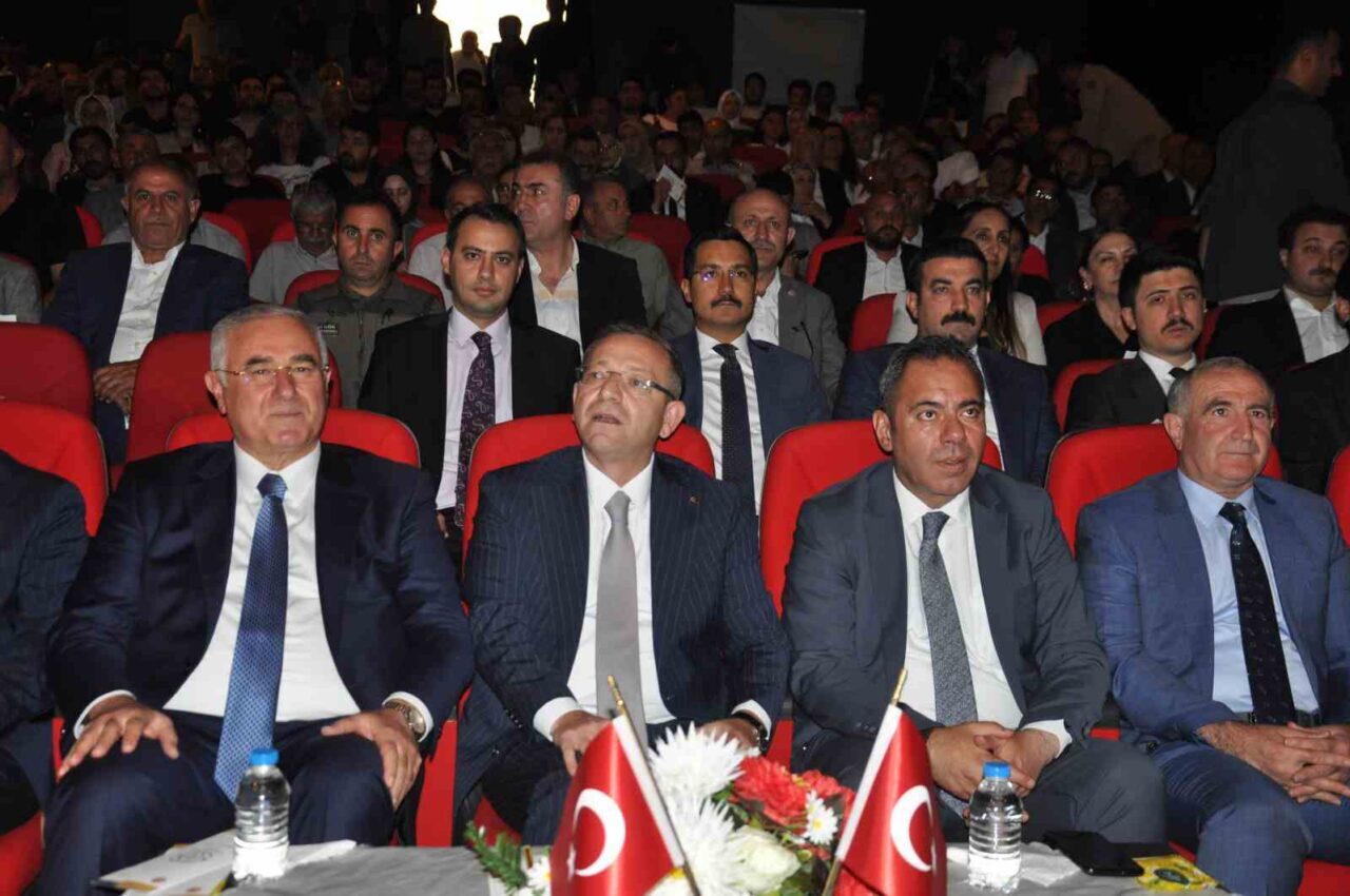 Kamu Başdenetçisi Mehmet Akarca ve beraberindeki heyet, “Ombudsman Halkla Buluşuyor”