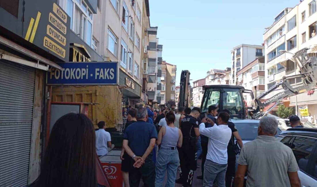 Zonguldak’ın Ereğli ilçesinde freni patlayan kamyon, park halindeki iki araca