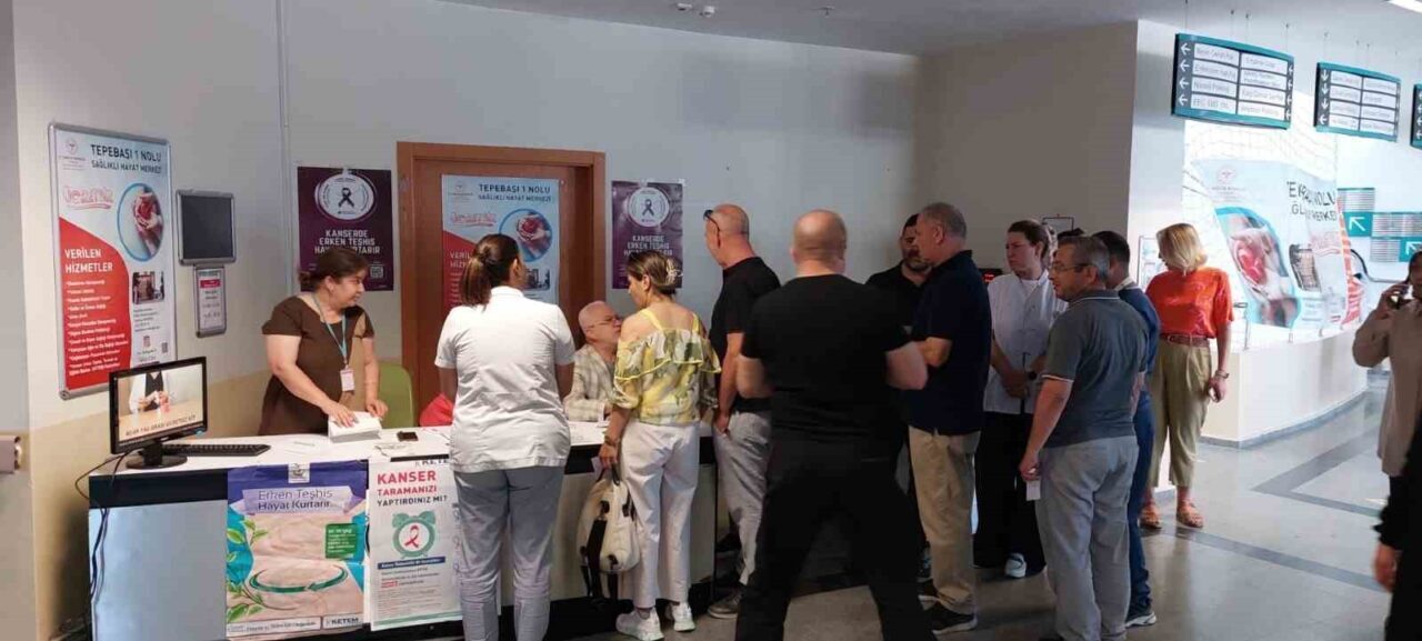 Eskişehir İl Sağlık Müdürü Doç. Dr. Yaşar Bildirici ve beraberindeki