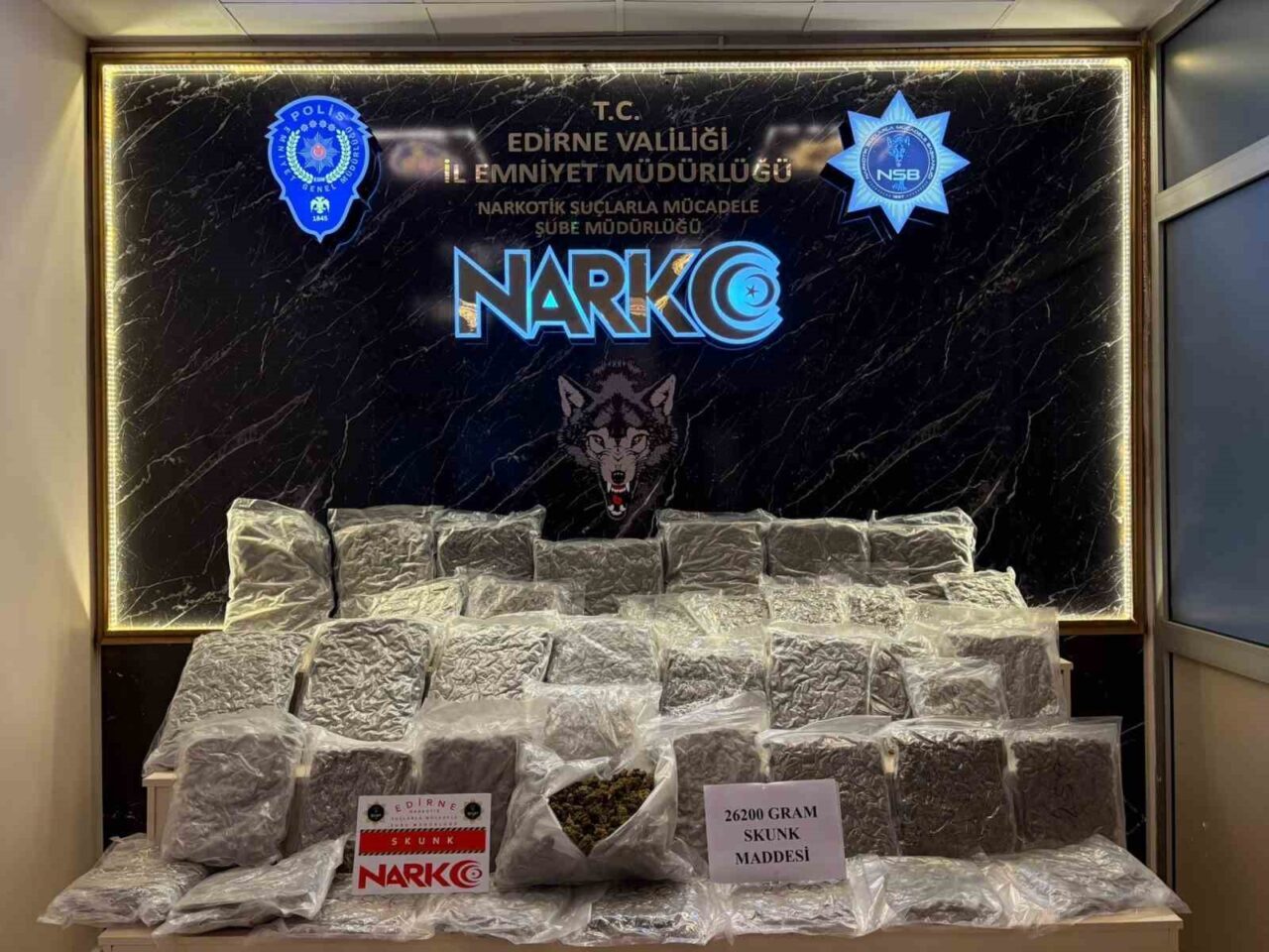 Edirne’de Kapıkule Sınır Kapısı’nda düzenlenen operasyonda 26 kilo 200 gram