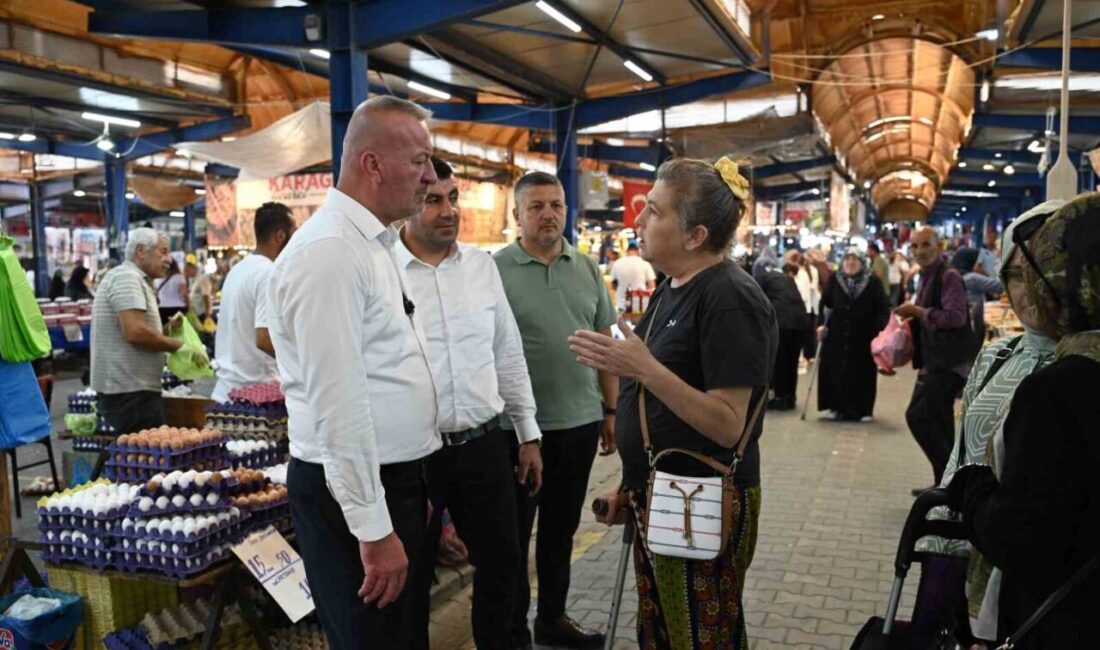 Karacabey Belediye Başkanı Fatih Karabatı, Ömer Matlı Kapalı Pazaryeri’nde esnaf
