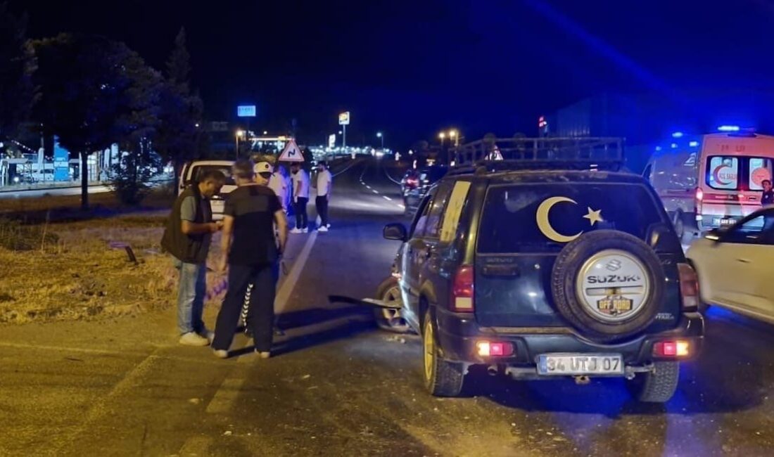 Karabük’te meydana gelen iki ayrı trafik kazasında 3 kişi yaralandı.