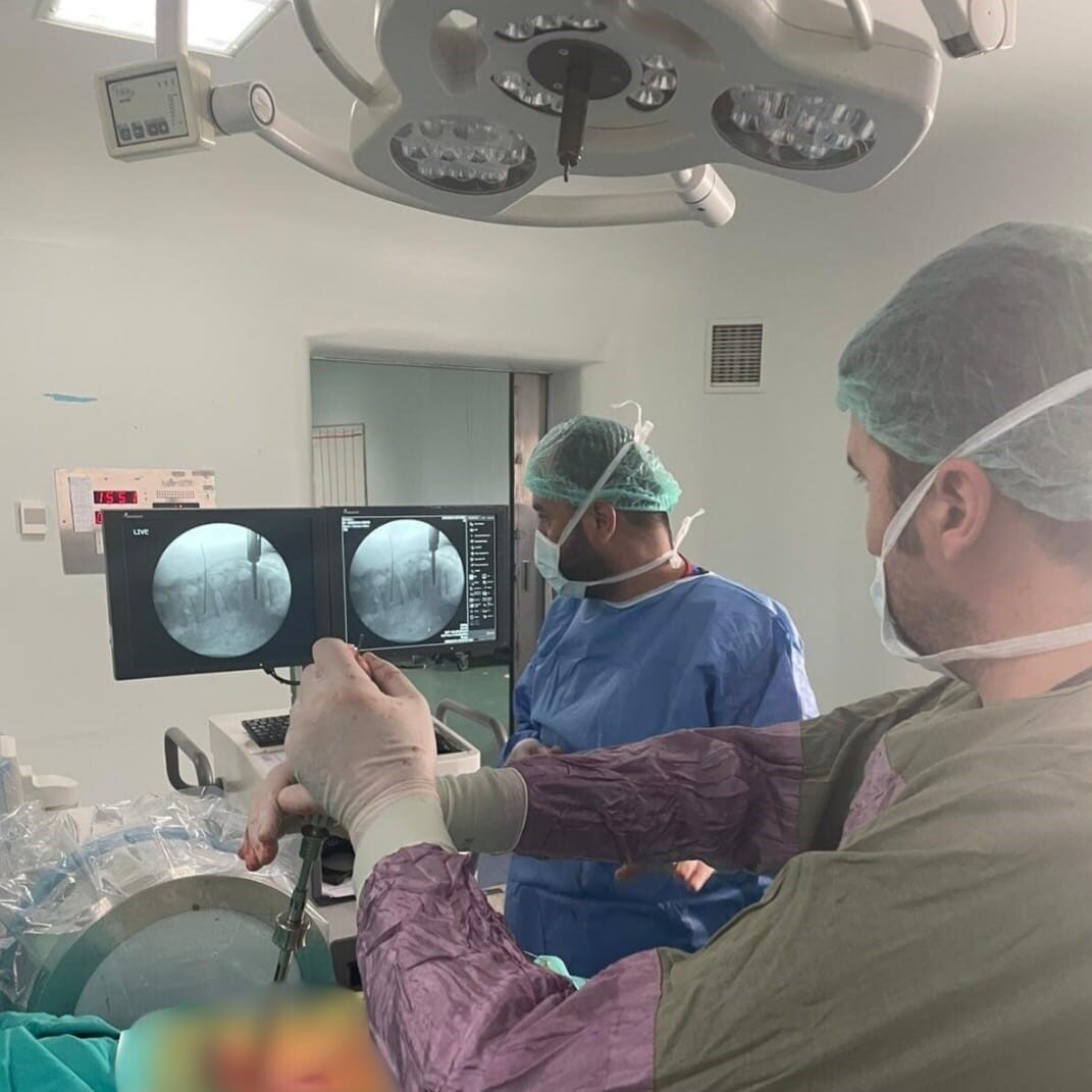 Karabük’te ilk kez perkütan stabilizasyon ameliyatı bir hasta üzerinde başarıyla