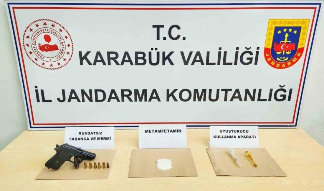 Karabük’ün Safranbolu ilçesinde düzenlenen operasyonda uyuşturucu madde, el yapımı patlayıcı,