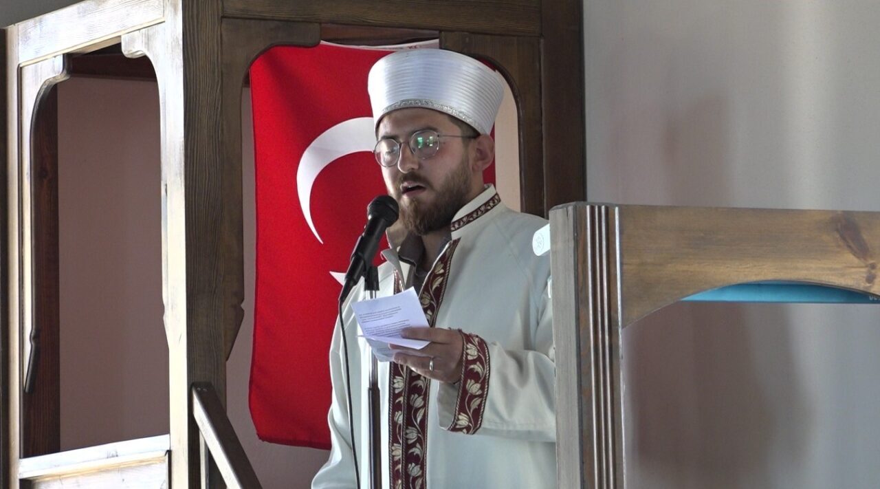 Eskişehir’in Karacaşehir Camii’nde 1299 yılında Osman Gazi adına ilk okunan