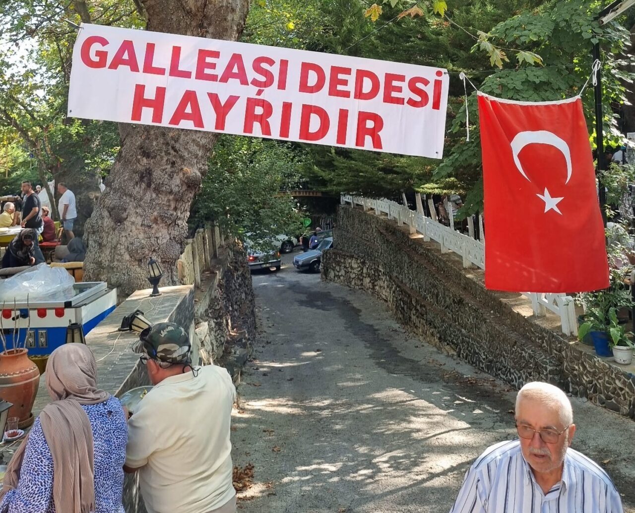 Aydın’ın Karacasu ilçesi Kahvederesi Mahallesi’nde, Selçuklulardan günümüze uzanan keşkek geleneği