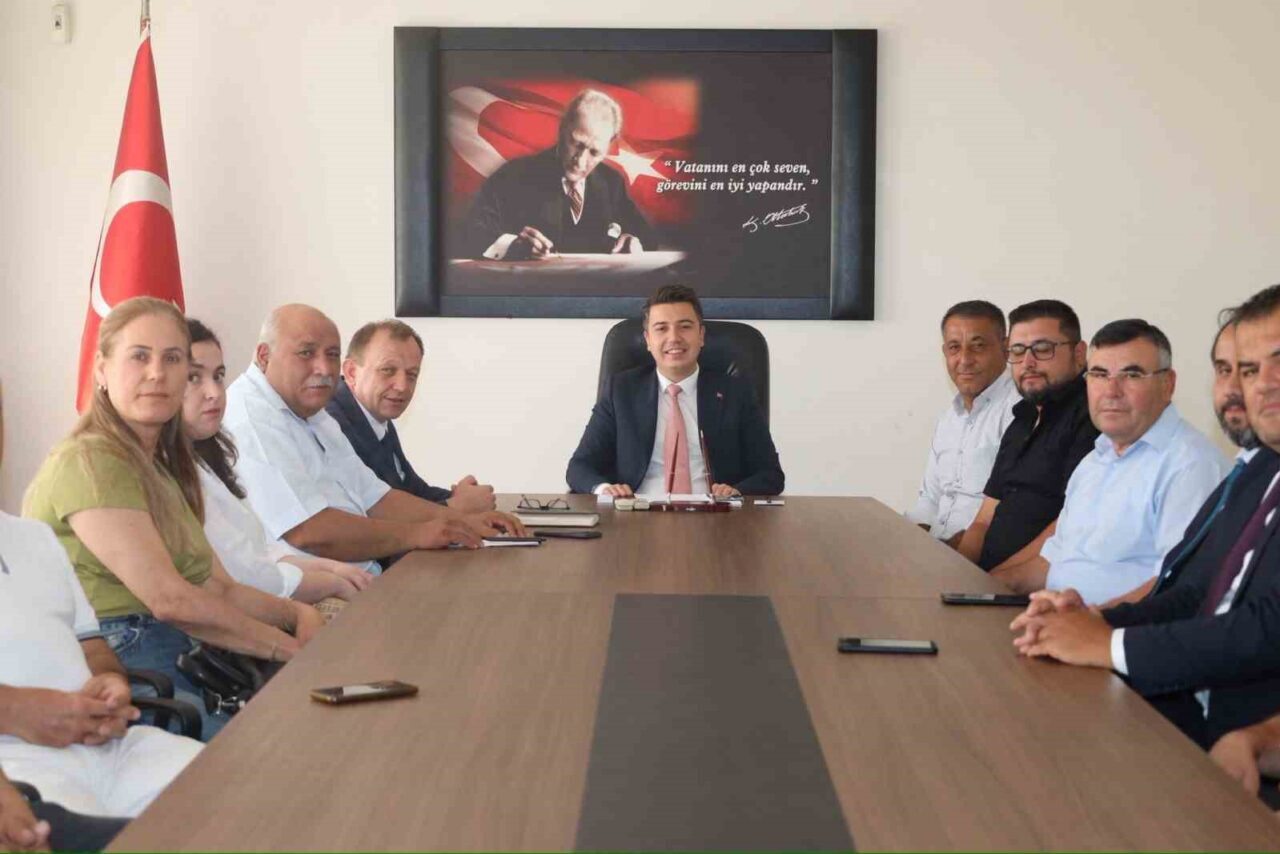 Aydın’ın Karacasu ilçesinde kantin fiyatları yeniden belirlenirken, simit ve poğaça