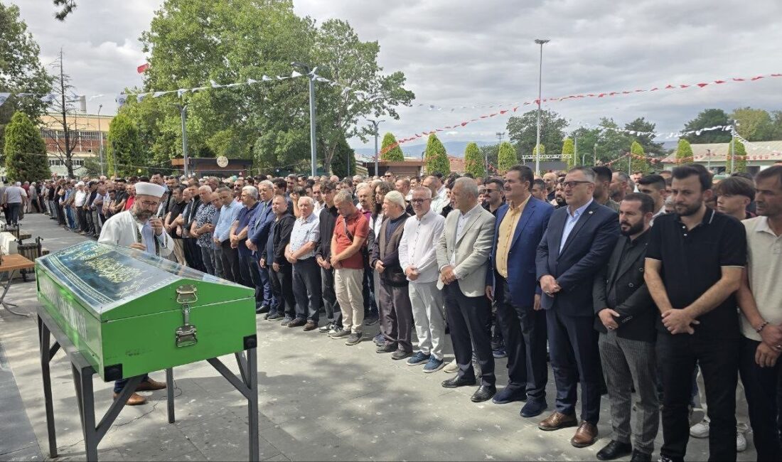 Samsun’da denizde boğulma tehlikesi geçirmesi sonrası kaldırıldığı hastanede hayatını kaybeden