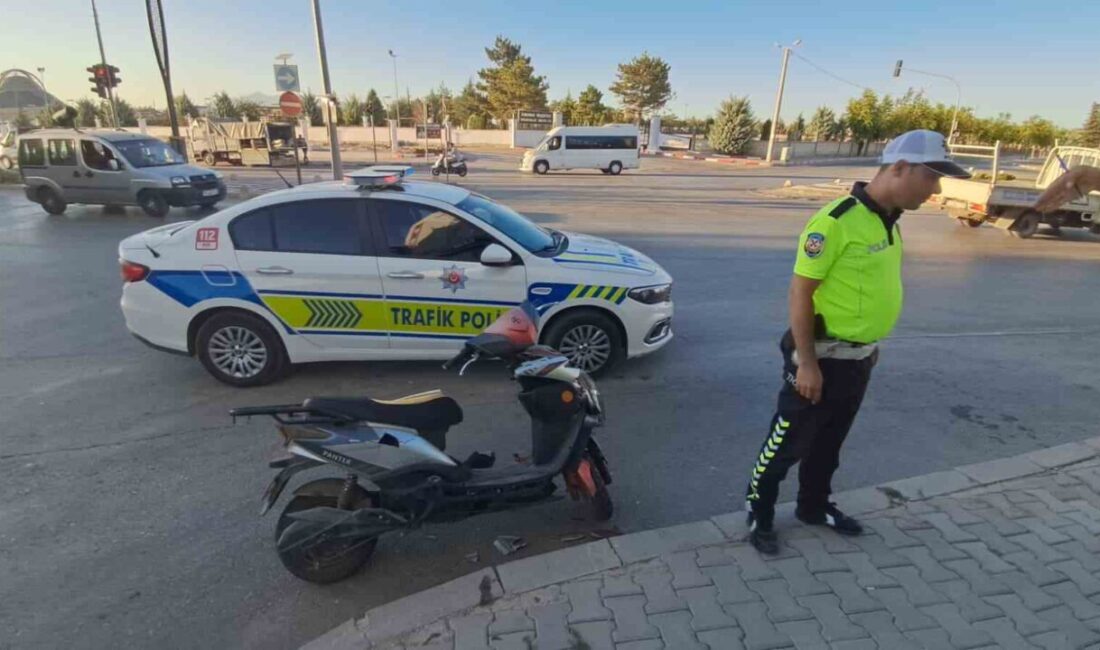 Karaman’da elektrikli bisikletle otomobilin çarpıştığı kazada 2 kişi yaralandı. Kaza,