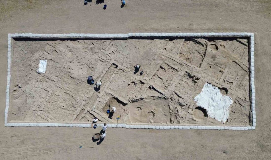 Karaman’da bulunan ve yaklaşık 10 bin yıllık geçmişiyle öne çıkan