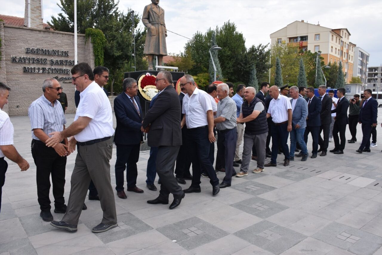 Konya’nın Karapınar ilçesinde, 30 Ağustos Zafer Bayramı’nın 103’üncü yıldönümü törenlerle