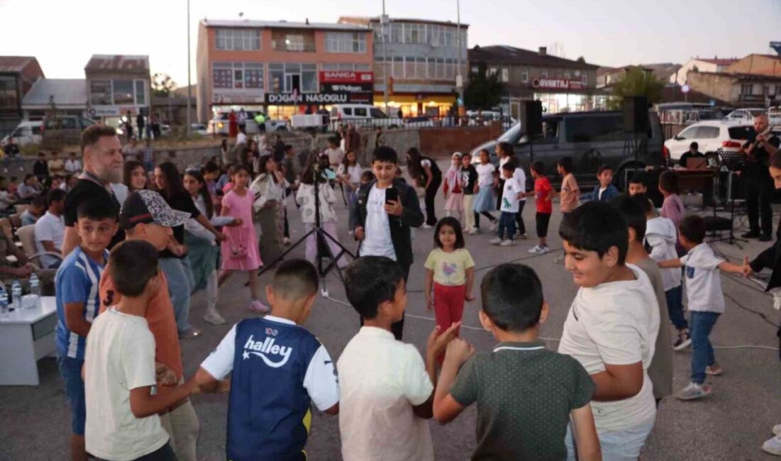 Karayazı Kaymakamlığı’nın koordinesinde, Erzurum Kültür Yolu Festivali kapsamında gezici sinema