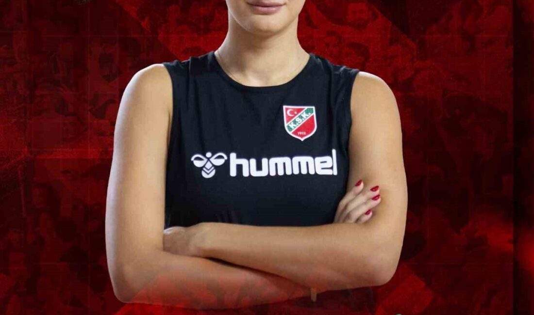 Karşıyaka Voleybol, son olarak Çanakkale Belediyespor forması giyen 23 yaşındaki