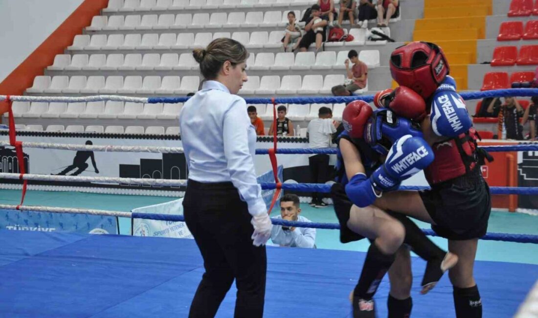Kars’ta 81 ilden 500 sporcunun katılımıyla başlayan Çocuklar Türkiye Muaythai