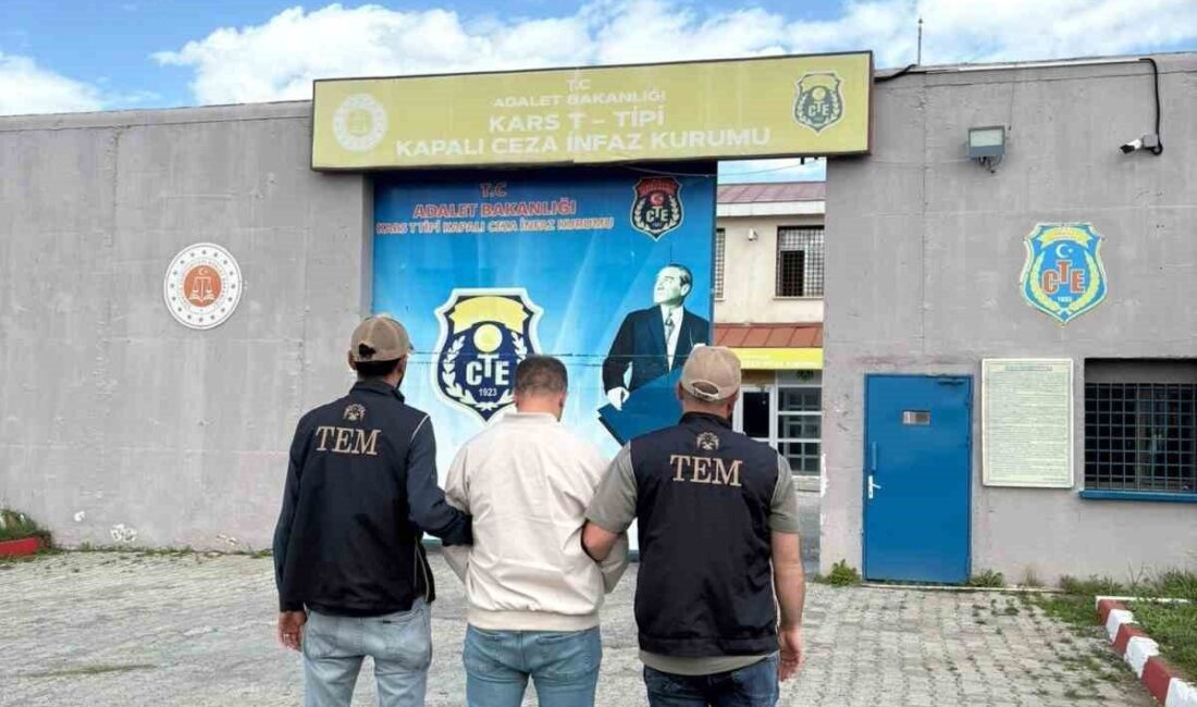 Kars’ta Fetullahçı Terör Örgütü (FETO/PDY)’ye yönelik düzenlenen operasyonda gözaltına alınan