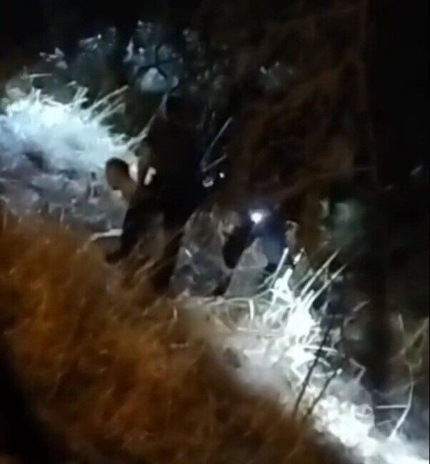 İstanbul’un Kartal ilçesinde, otluk alanda ateş yakmaya çalıştığı tespit edilen