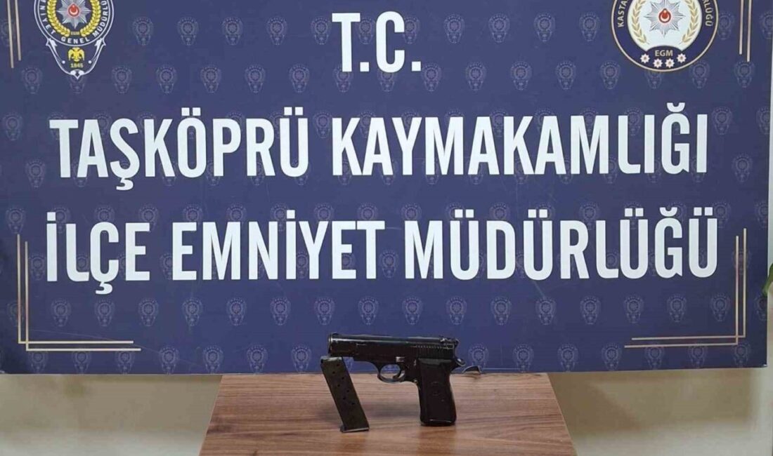 Kastamonu’nun Taşköprü ilçesinde polis ekipleri tarafından yapılan kontrollerde, 3 adet