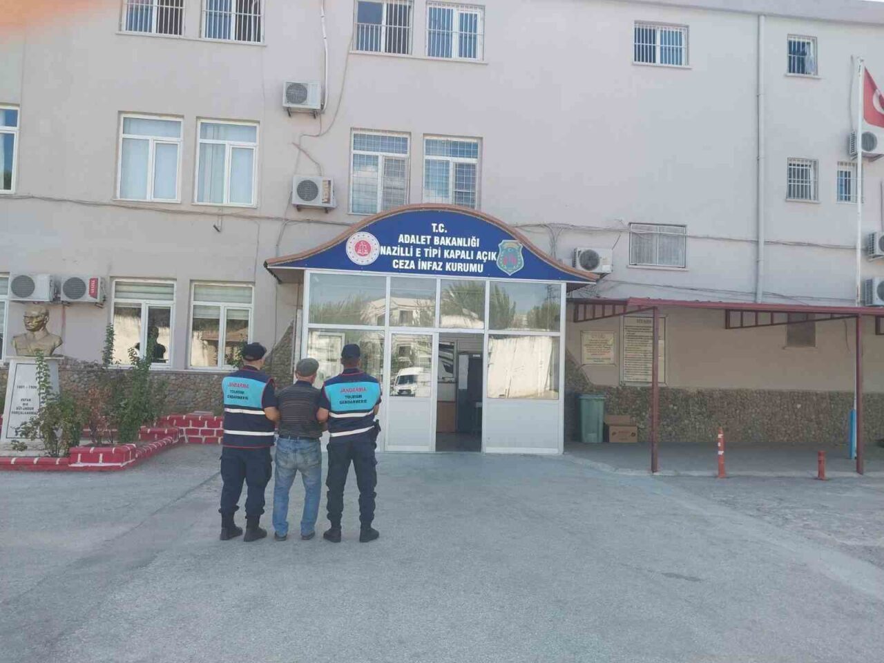 Aydın’ın Sultanhisar ilçesinde kasten öldürme suçundan aranan şahıs, jandarma ekiplerince