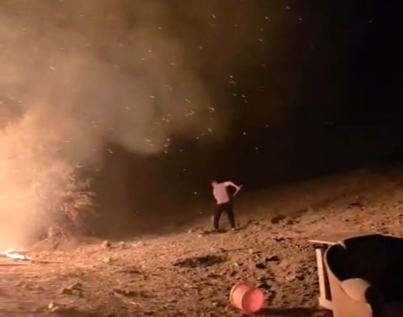 Çankırı’da alevlere teslim olan kavun satış tezgahı kullanılmaz hale geldi.