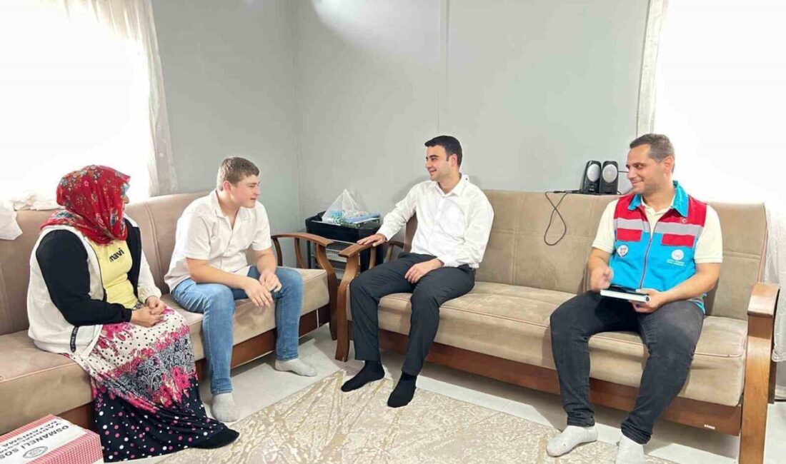 Osmaneli Kaymakamı Abdüssamed Kılıç, Camicedit Mahallesinde ikamet eden vatandaşları evlerinde