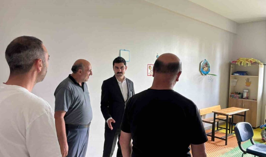 Susuz Kaymakamı Muhammed Emin Tutal, geçmişte Cilavuz Köy Enstitüsü,günümüzde ise
