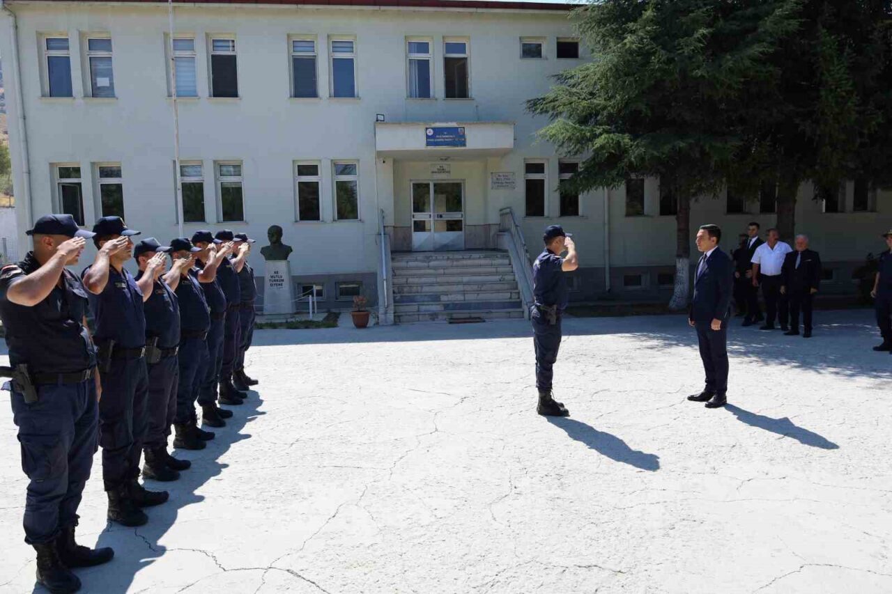 Afyonkarahisar Dinar ilçesi Kaymakamı Hasan Uğuz, ilçeye bağlı olan Tatarlı