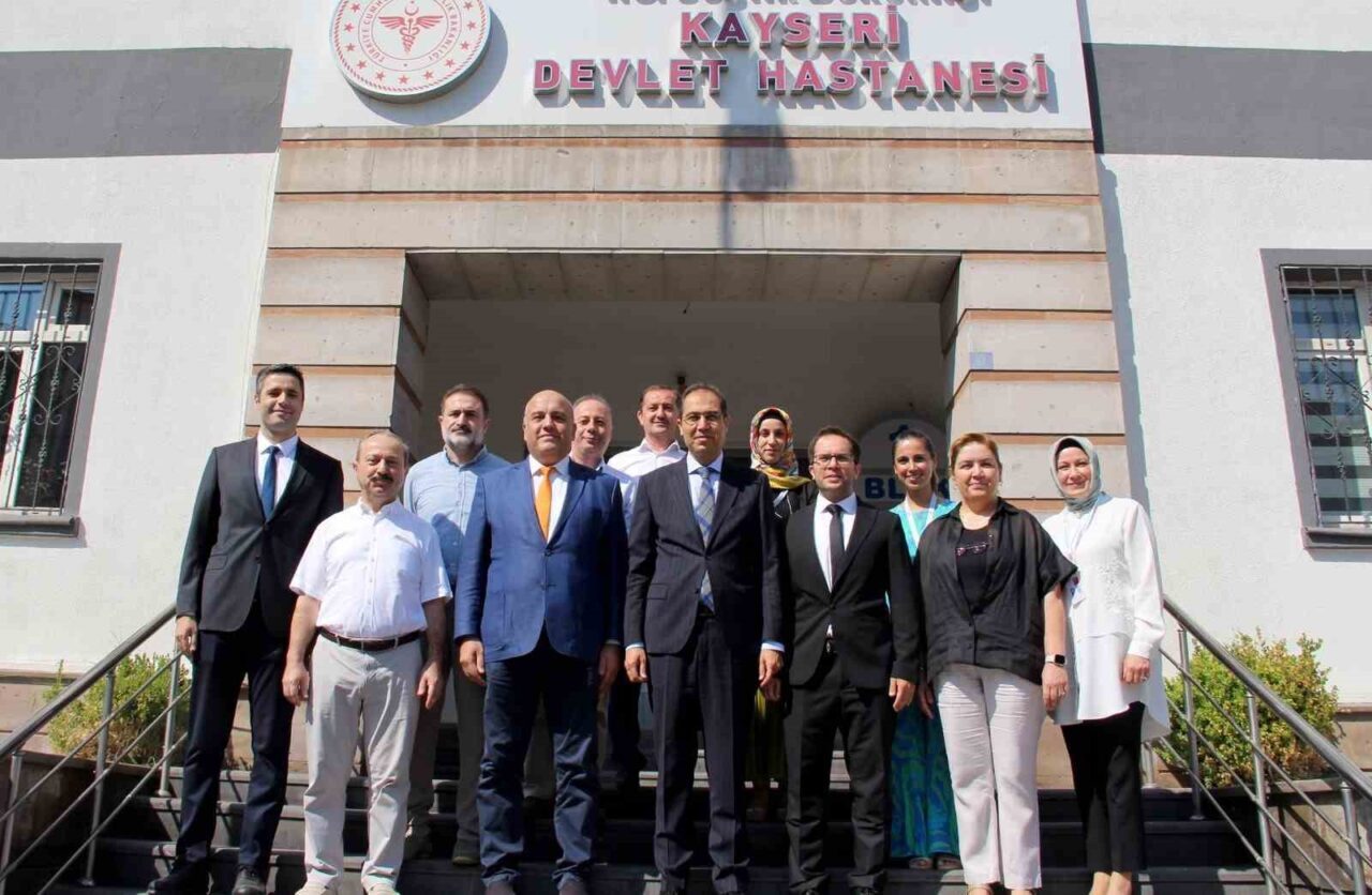 Kayseri İl Sağlık Müdürü Dr. Mehmet Erşan, Kayseri Devlet Hastanesinde