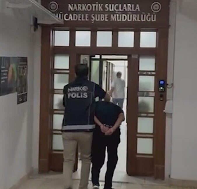 Kayseri’de polis ekipleri tarafından yapılan çalışmalarda, iki ayrı suçtan 32