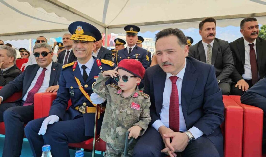 Kayseri’de 30 Ağustos Zafer Bayramı’nın 103. yıldönümü dolayısıyla düzenlenen program