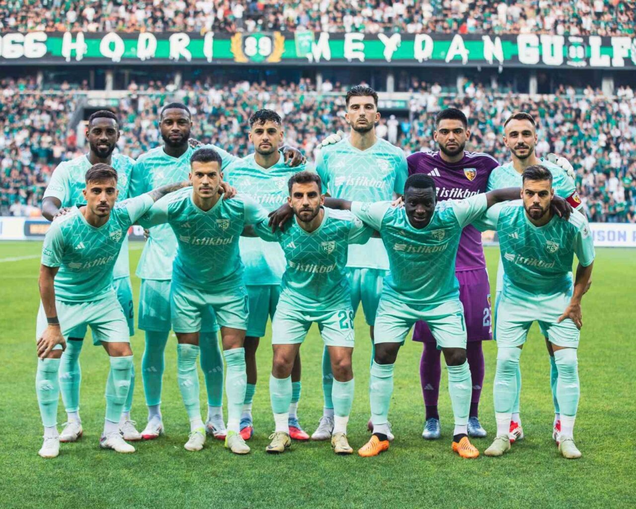 Kayserispor; dün deplasmanda oynadığı maçta Kocaelispor ile 1-1 berabere kaldı.