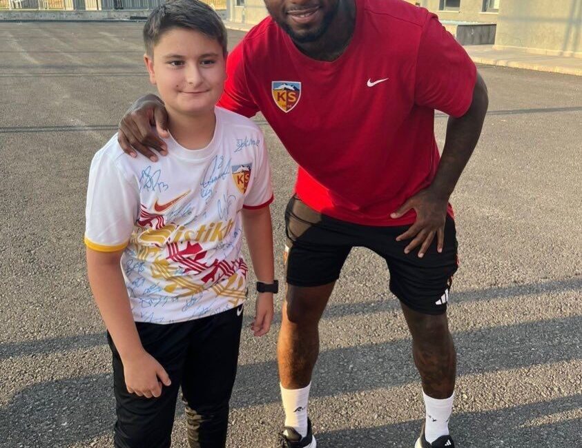 Kayserispor kadrosuna 8 yeni ismi dahil etti. Süper Lig ekiplerinden