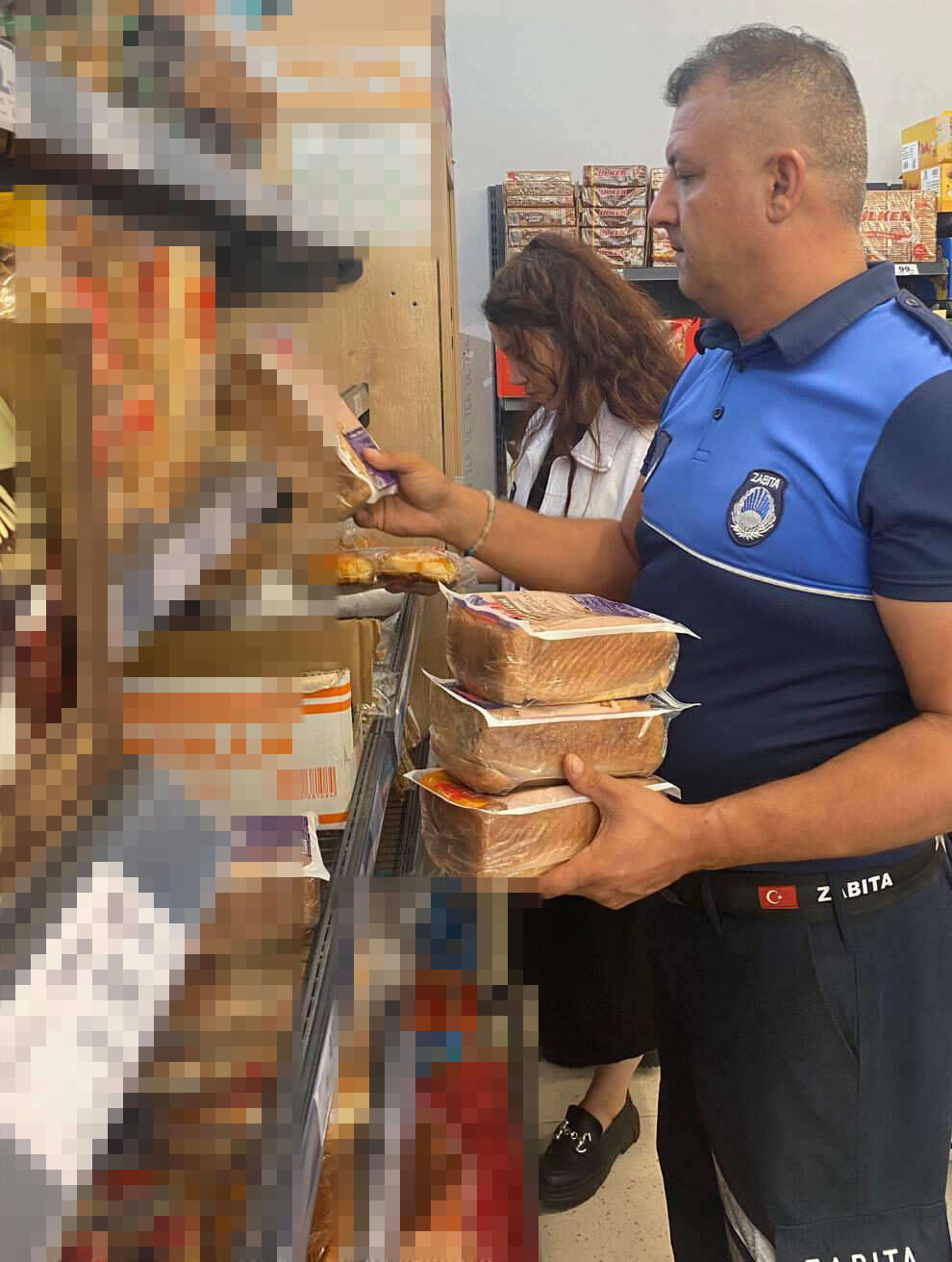 Kemer Belediyesi Zabıta Müdürlüğü ekipleri Kuzdere Mahallesi’nde faaliyet gösteren zincir