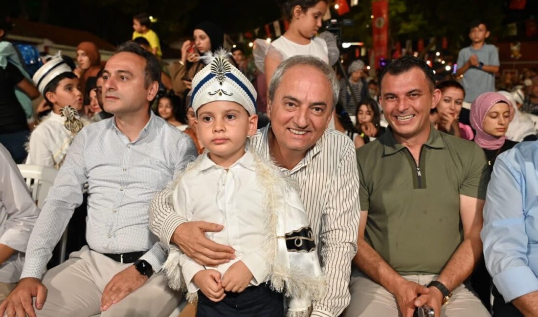 Kepez Belediyesi’nin bu yıl ikincisini düzenlediği Uluslararası Kültür Festivali renkli