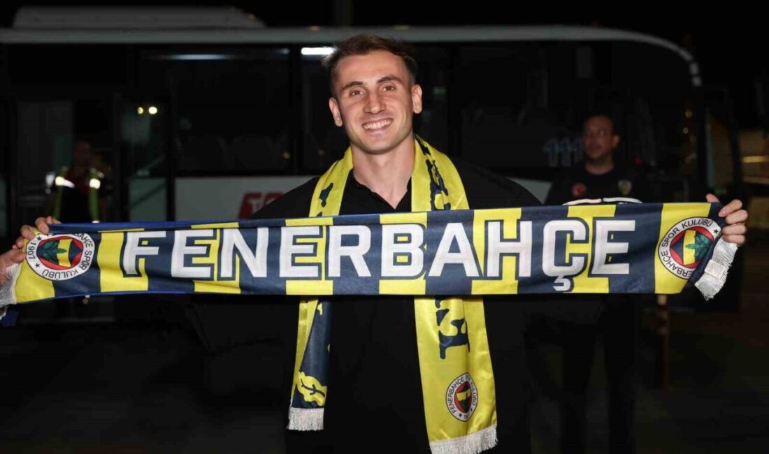 Fenerbahçe’nin transferde anlaşma sağladığı milli futbolcu Kerem Aktürkoğlu, İstanbul’a geldi.