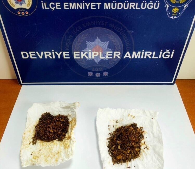 Edirne’nin Keşan ilçesinde, polisin durdurduğu şüphelinin üst aramasında 9,05 gram