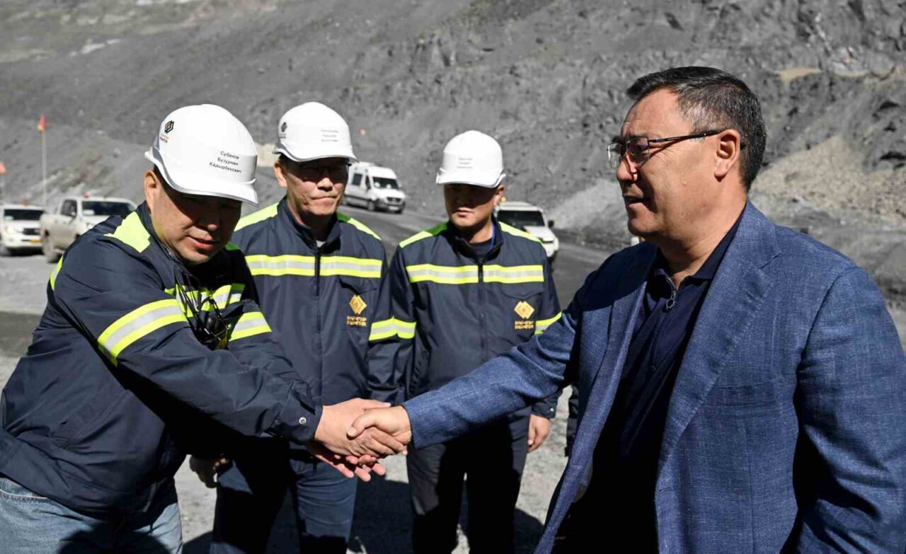 Kırgızistan Cumhurbaşkanı Sadr Caparov, şimdiye kadar yer üstü üretim teknolojisinin