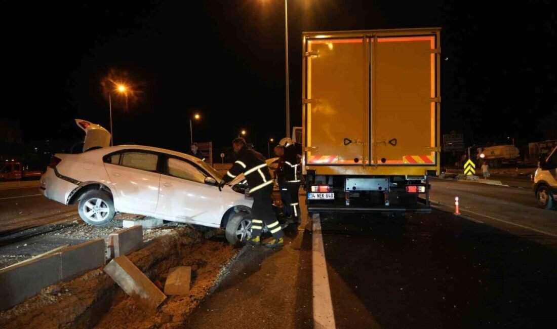 Kırıkkale’de kargo kamyonu ile otomobilin çarpıştığı kazada yaralanan olmazken, araçlarda