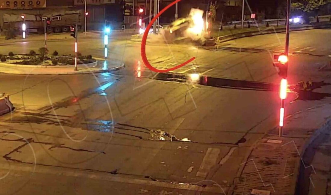 Kırıkkale’de yaşanan trafik kazaları KGYS kameralarına yansıdı. İl Emniyet Müdürlüğü