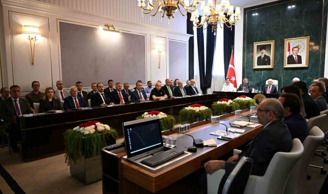 Kırklareli Valiliği’nde düzenlenen toplantıda, güvenlik, sağlık, eğitim, spor, tarım politikaları